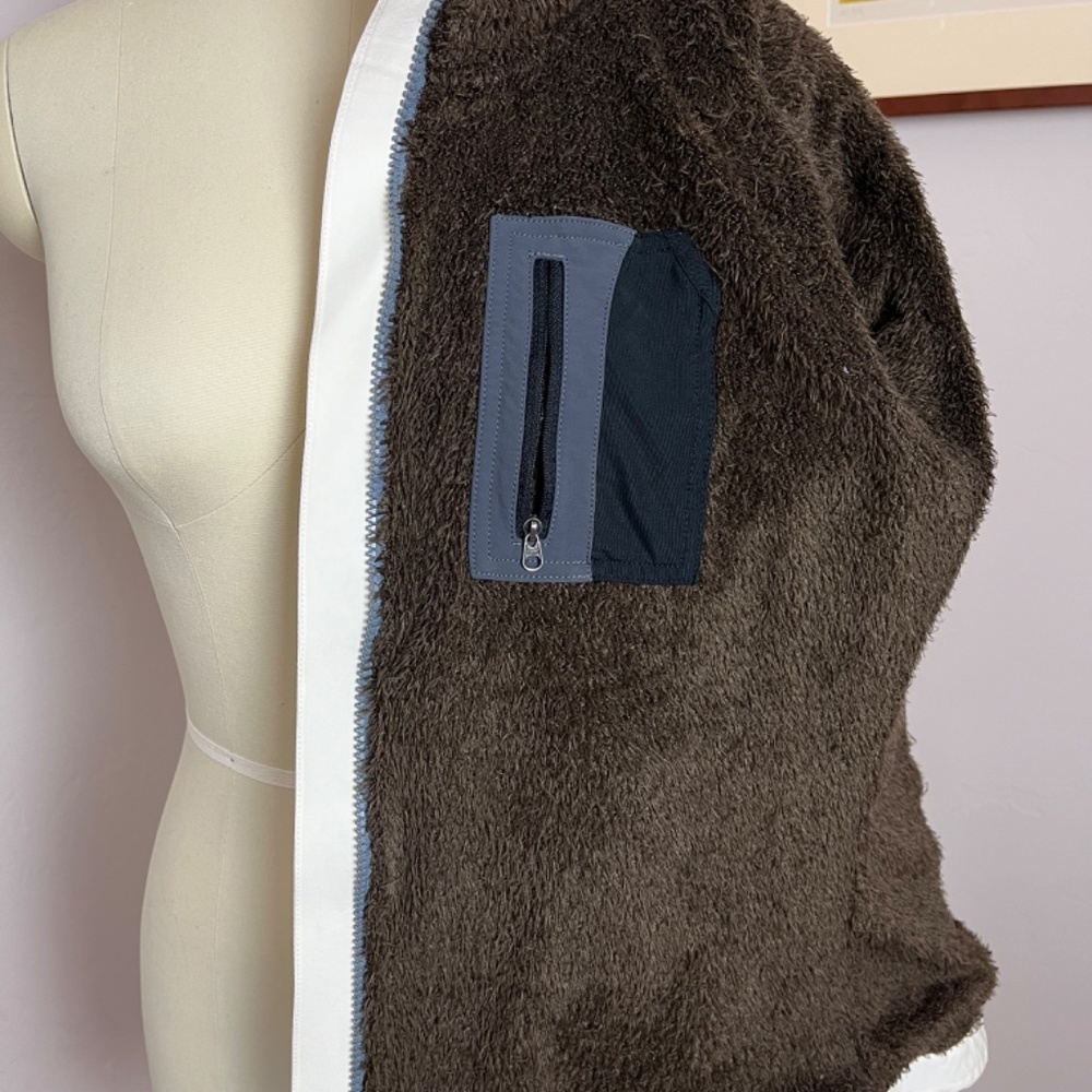 Mountain Hardware S/P white conduit soft shell lined jacket - Picture 7 of 11